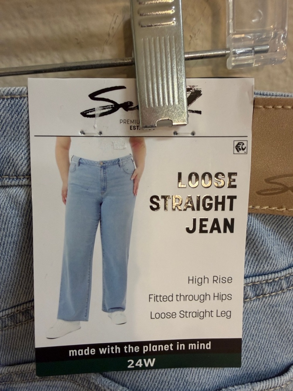 NWT Size 24W Seven7 Loose Straight Jean